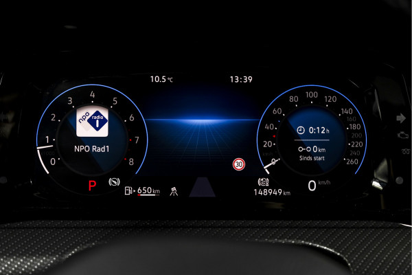 Volkswagen Golf Variant 1.5 eTSI 150 PK R-Line - Automaat | S/K- Panodak | Dig. Cockpit | Adapt. Cruise | PDC | Camera | NAV + App. Connect | ECC | Afn. Trekhaak | LM 18" |