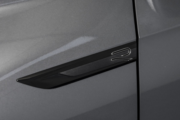 Volkswagen Golf Variant 1.5 eTSI 150 PK R-Line - Automaat | S/K- Panodak | Dig. Cockpit | Adapt. Cruise | PDC | Camera | NAV + App. Connect | ECC | Afn. Trekhaak | LM 18" |