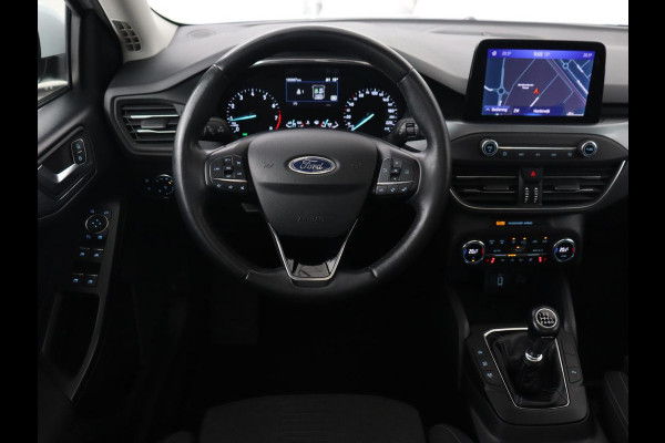 Ford Focus 1.0 EcoBoost Active | Panoramadak | Trekhaak | Stoel & stuurverwarming | B&O Sound | Carplay | Navigatie | Full LED | Keyless | Comfortstoelen | Climate control | Parkeerhulp