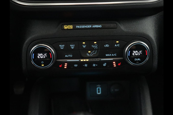 Ford Focus 1.0 EcoBoost Active | Panoramadak | Trekhaak | Stoel & stuurverwarming | B&O Sound | Carplay | Navigatie | Full LED | Keyless | Comfortstoelen | Climate control | Parkeerhulp