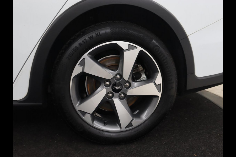 Ford Focus 1.0 EcoBoost Active | Panoramadak | Trekhaak | Stoel & stuurverwarming | B&O Sound | Carplay | Navigatie | Full LED | Keyless | Comfortstoelen | Climate control | Parkeerhulp