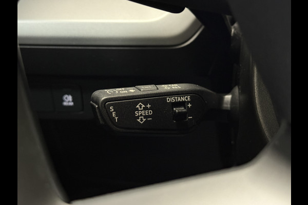 Audi Q4 e-tron 40 Edition 77 kWh | Apple Carplay | Stoelverwarming | Adaptieve cruise | Navigatie