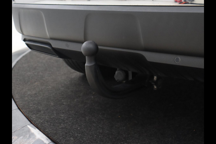 Peugeot 3008 1.6 HYbrid 225 Allure | Trekhaak | Camera | Half leder | Full LED | DAB | Parkeerhulp | Cruise control | Bluetooth | Climate control | PHEV | Plug In