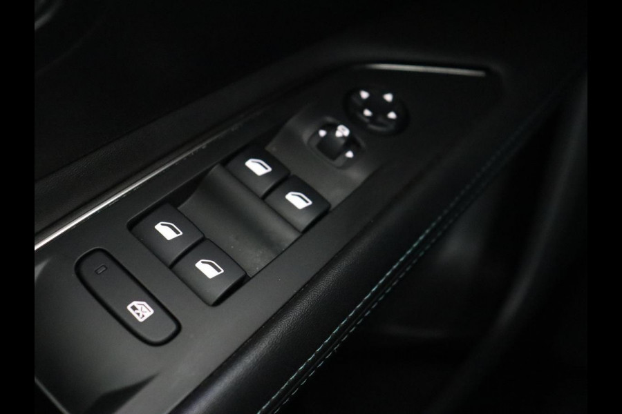 Peugeot 3008 1.6 HYbrid 225 Allure | Trekhaak | Camera | Half leder | Full LED | DAB | Parkeerhulp | Cruise control | Bluetooth | Climate control | PHEV | Plug In