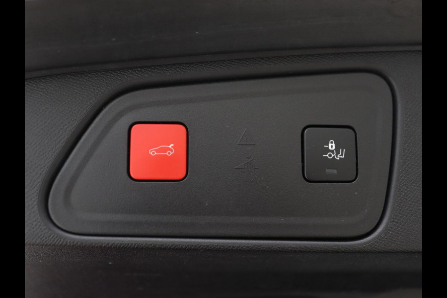 Peugeot 3008 1.6 HYbrid 225 Allure | Trekhaak | Camera | Half leder | Full LED | DAB | Parkeerhulp | Cruise control | Bluetooth | Climate control | PHEV | Plug In