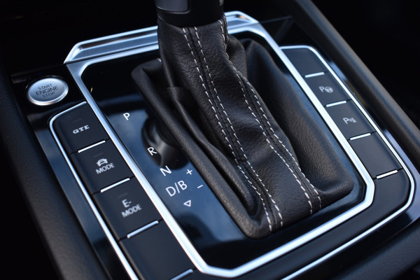 Volkswagen Arteon Shooting Brake eHYBRID 218PK DSG R-LINE BUSINESS+ VIRTUAL/CAMERA/VELOURS
