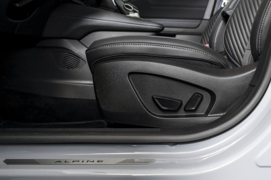 Renault Captur 1.3 mild hybrid 160 esprit Alpine | S/K-Panodak | Dig. Cockpit | Adapt. Cruise | Stoel-+Stuurverw. | PDC | Camera | NAV + App. Connect | ECC | LM 19" | 3805