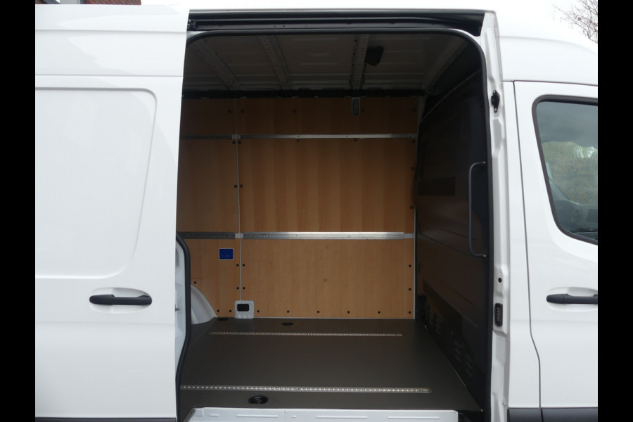 Mercedes-Benz Sprinter 317 CDI L2H2 Camera/PDC/Navigatie/Cruise control