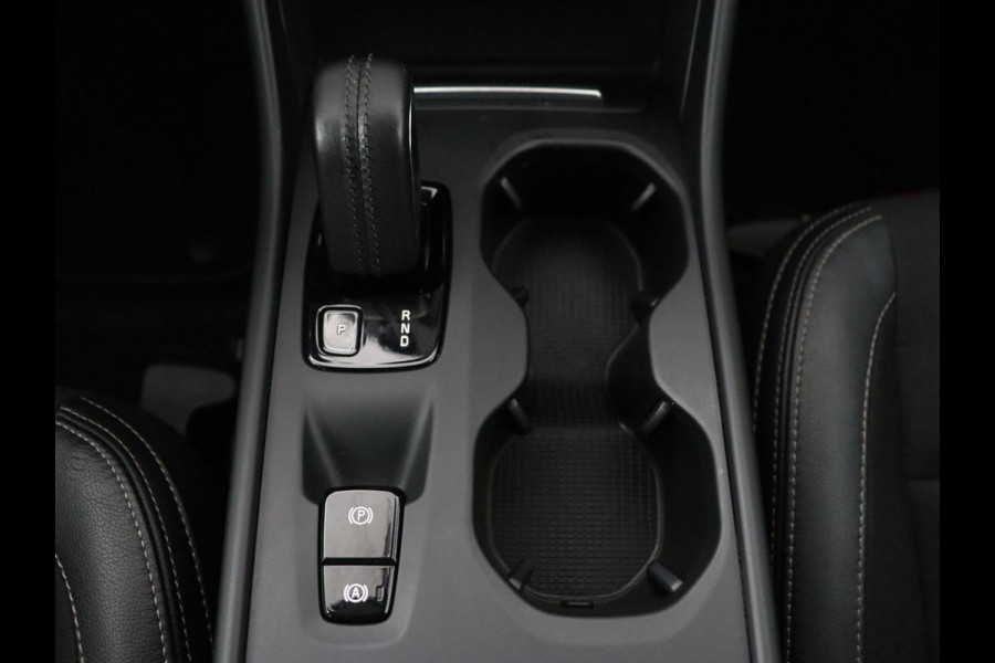 Volvo XC40 1.5 T5 Recharge Business Pro | Panoramadak | Adaptive cruise | Camera | Carplay | Half leder | Navigatie | Full LED | PHEV | Plug In