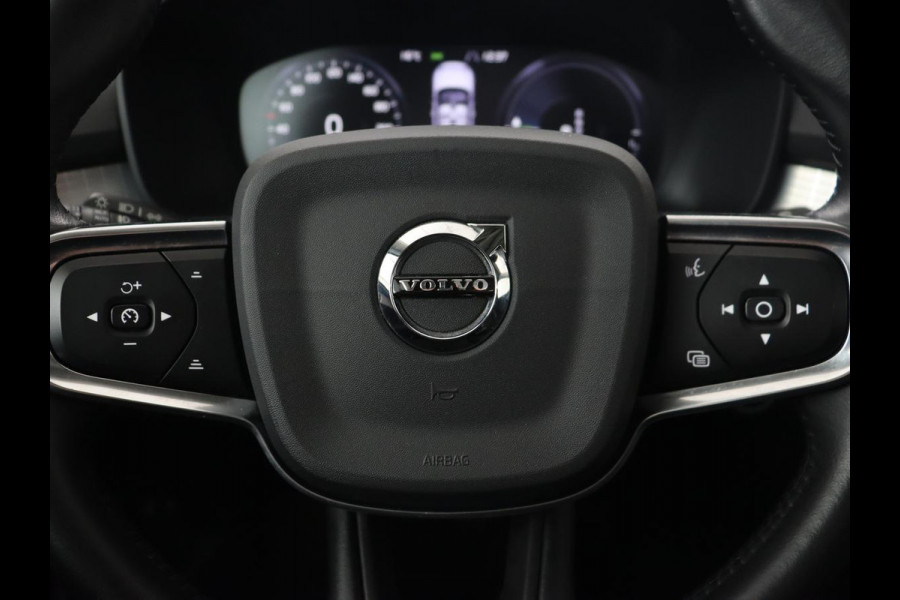 Volvo XC40 1.5 T5 Recharge Business Pro | Panoramadak | Adaptive cruise | Camera | Carplay | Half leder | Navigatie | Full LED | PHEV | Plug In