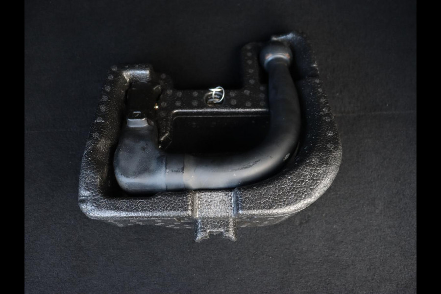 BMW 1-serie 118i Executive | Sport Line | Trekhaak | Sportstoelen | Carplay | Navigatie | Live Cockpit | Full LED | DAB | Climate control | Parkeerhulp | Sfeerverlichting