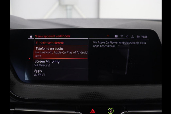 BMW 1-serie 118i Executive | Sport Line | Trekhaak | Sportstoelen | Carplay | Navigatie | Live Cockpit | Full LED | DAB | Climate control | Parkeerhulp | Sfeerverlichting