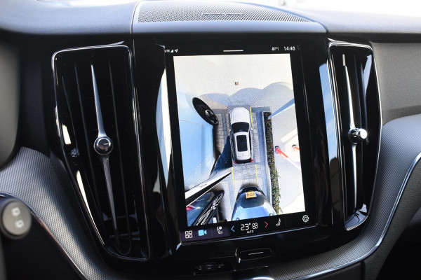 Volvo XC60 T6 350PK Automaat Plug-in hybrid AWD Plus Dark / Panoramadak / Harman Kardon / Luchtvering / 360 camera / Sport stoelen / 21'' velgen / NIEUWPRIJS EUR 81.500,-
