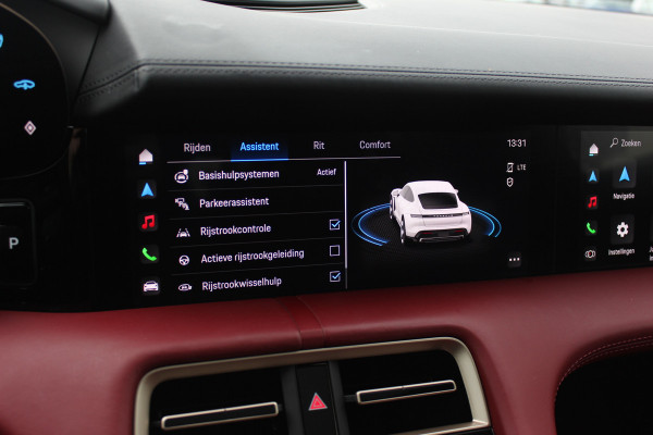 Porsche Taycan Performance 84 kWh / SoH 95.8% / 1Eign. / Panoramadak / 360Camera / Passenger Display / Head-up / Luchtvering / Sportchrono