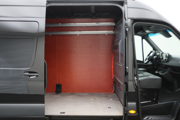 Mercedes-Benz Sprinter 315 CDI Automaat L2H2 FWD Leer, Apple Carplay, Camera, Cruise, LED, Imperiaal, Trekhaak, 16''