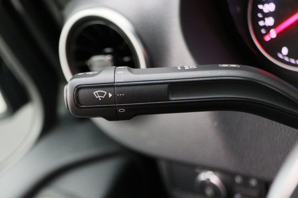 Mercedes-Benz Sprinter 315 CDI Automaat L2H2 FWD Leer, Apple Carplay, Camera, Cruise, LED, Imperiaal, Trekhaak, 16''