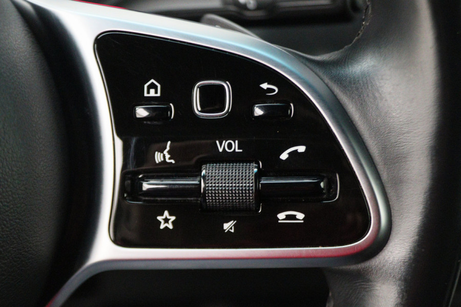 Mercedes-Benz Sprinter 315 CDI Automaat L2H2 FWD Leer, Apple Carplay, Camera, Cruise, LED, Imperiaal, Trekhaak, 16''