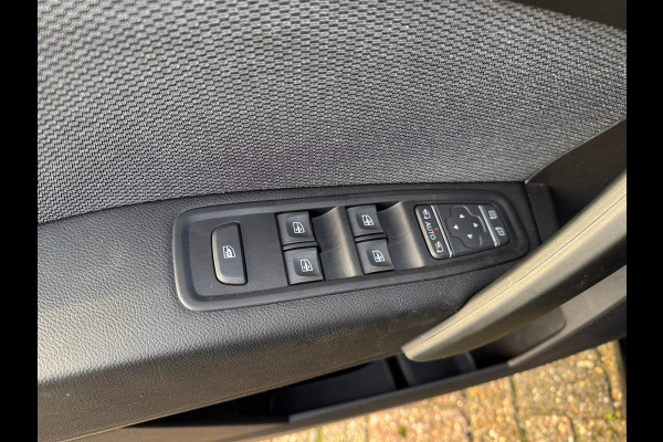 Renault Kangoo TCe 130 Techno Navi / LM velgen / P-sensoren & camera / Clima