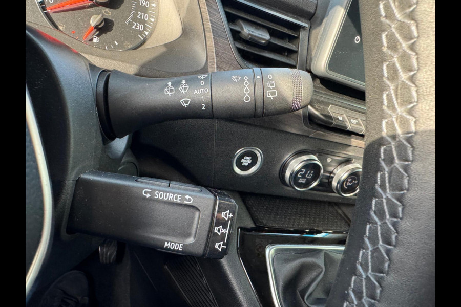 Renault Kangoo TCe 130 Techno Navi / LM velgen / P-sensoren & camera / Clima