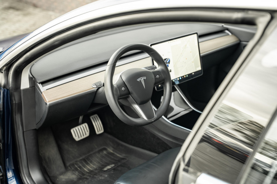 Tesla Model 3 Performance AWD 75 kWh Tijdelijke Black friday deal, nu van 29750.- voor 28750.-