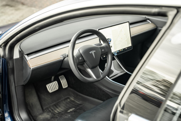 Tesla Model 3 Performance AWD 75 kWh Tijdelijke Black friday deal, nu van 29750.- voor 28750.-