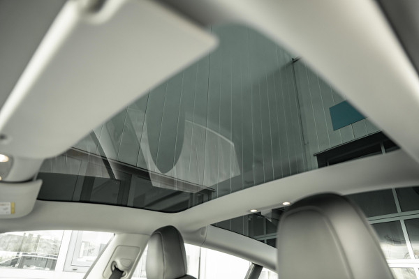 Tesla Model 3 Performance AWD 75 kWh Tijdelijke Black friday deal, nu van 29750.- voor 28750.-