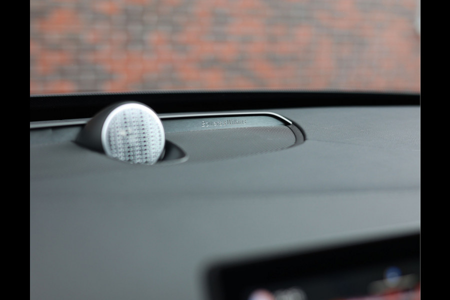 Volvo XC90 T8 AWD Ultra Dark | B&W - Luchtvering - Trekhaak