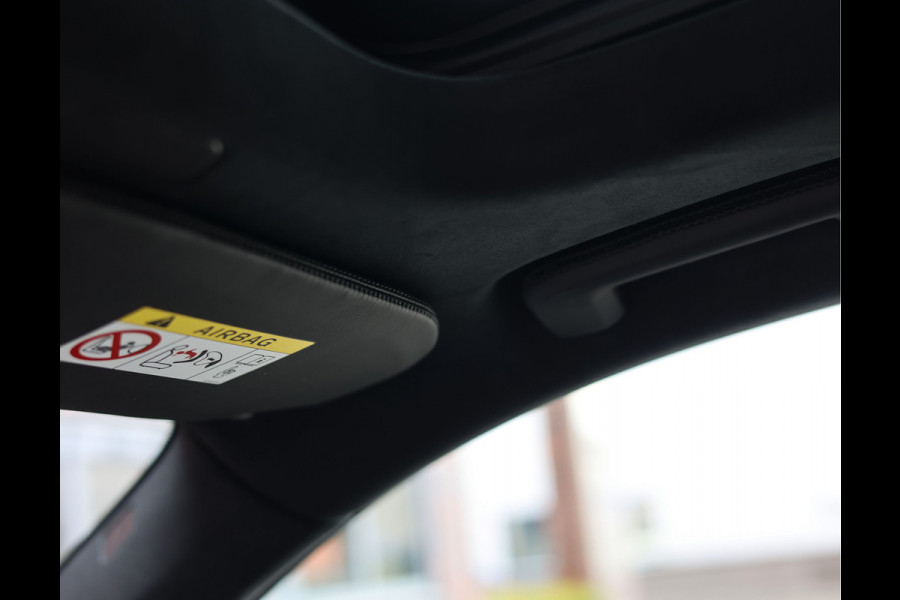 Volvo XC90 T8 AWD Ultra Dark | B&W - Luchtvering - Trekhaak