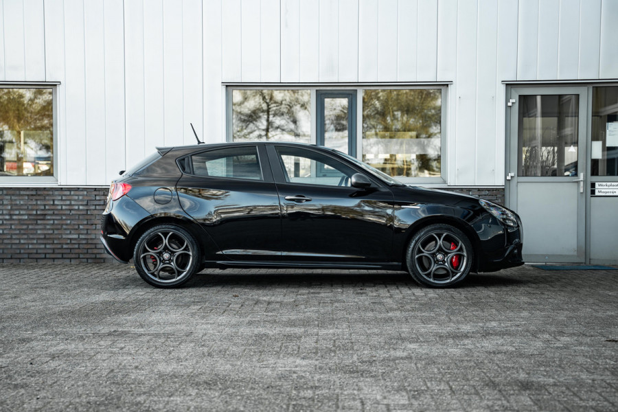 Alfa Romeo Giulietta 1.6 JTDm Super | Tijdelijke Black friday deal, nu van 12.950.- voor 11.650.
