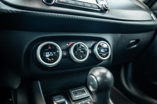 Alfa Romeo Giulietta 1.6 JTDm Super | Tijdelijke Black friday deal, nu van 12.950.- voor 11.650.