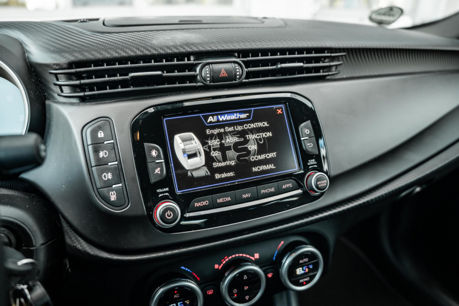 Alfa Romeo Giulietta 1.6 JTDm Super | Tijdelijke Black friday deal, nu van 12.950.- voor 11.650.