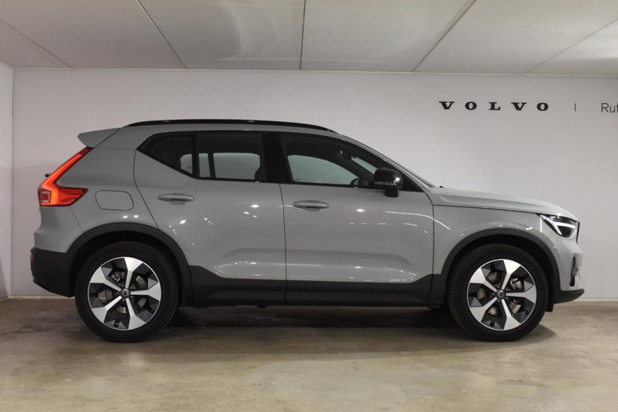 Volvo XC40 B4 211PK Automaat Plus Dark / Navigatie / Adaptive Cruise / Harman Kardon / Stuur- & Stoelverwarming / Elektrische achterklep / Achteruitrijcamera / Elektrische stoelverst. met geheugen / Trekhaak