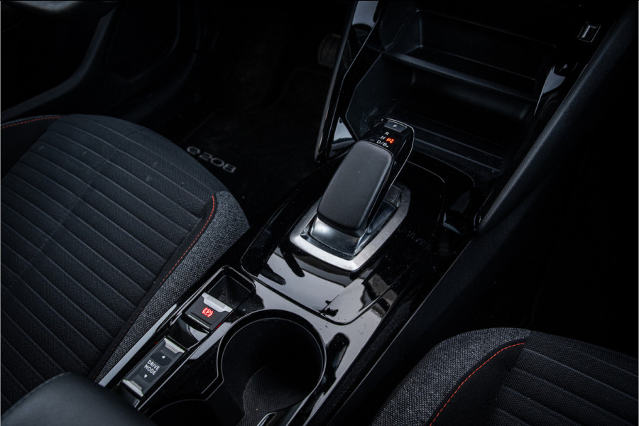 Peugeot e-208 EV Allure 50 kWh ** Camera ** Stoelverwarming ** Rijbereik tot 340km (WLTP)