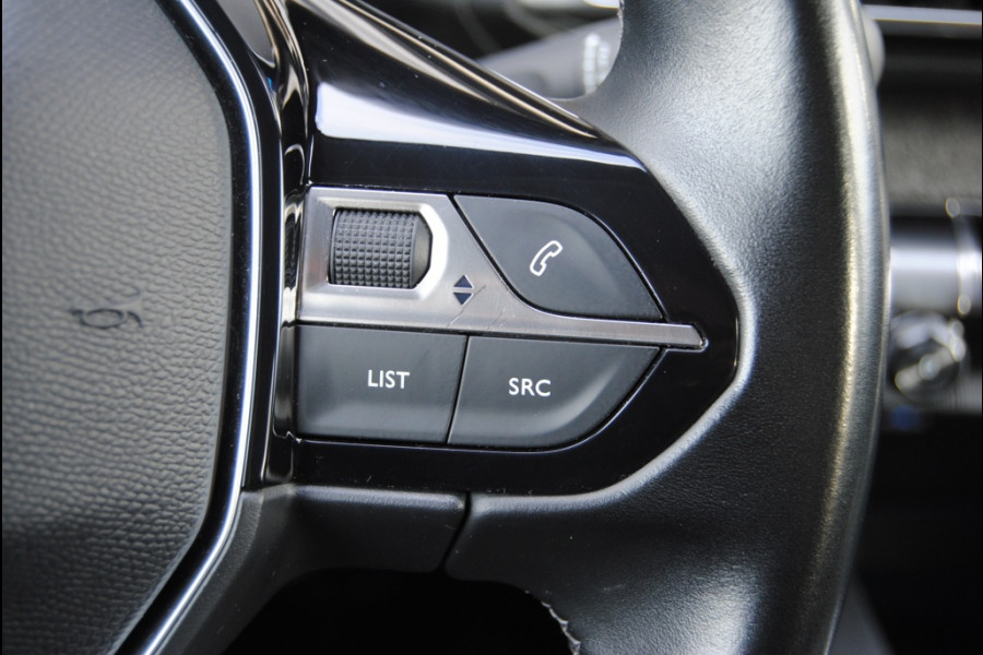 Peugeot 3008 1.2 PureTech Allure || Apple Carplay! Trekhaak