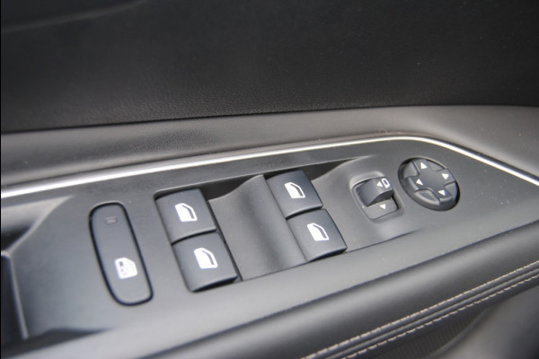 Peugeot 3008 1.2 PureTech Allure || Apple Carplay! Trekhaak