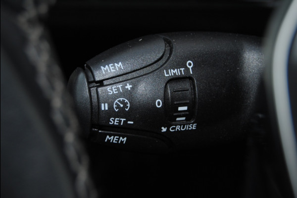 Peugeot 3008 1.2 PureTech Allure || Apple Carplay! Trekhaak