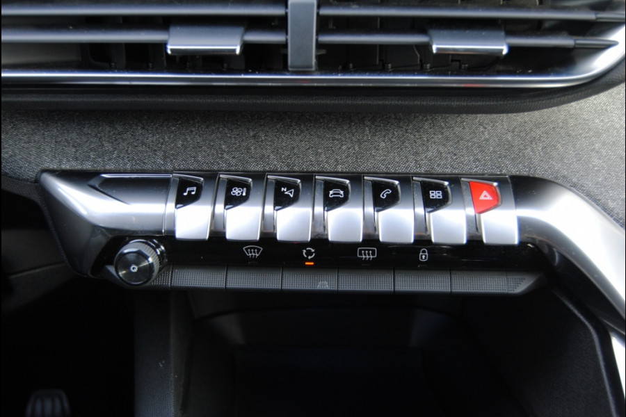 Peugeot 3008 1.2 PureTech Allure || Apple Carplay! Trekhaak