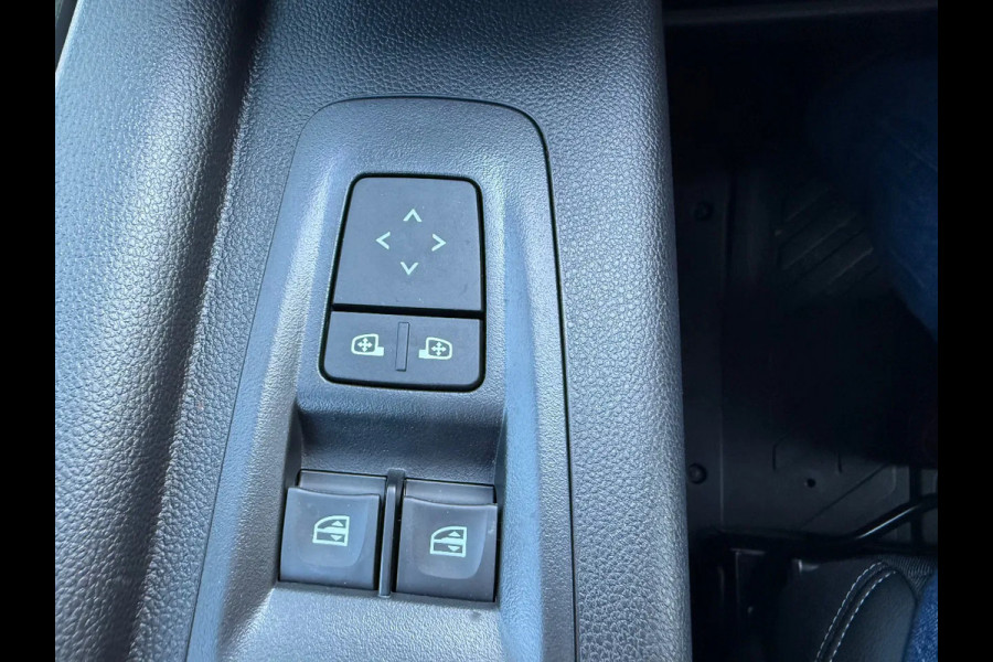 Renault Master Red Edition E-TECH L3H2 NIEUW/ ZWART/ LM VELGEN