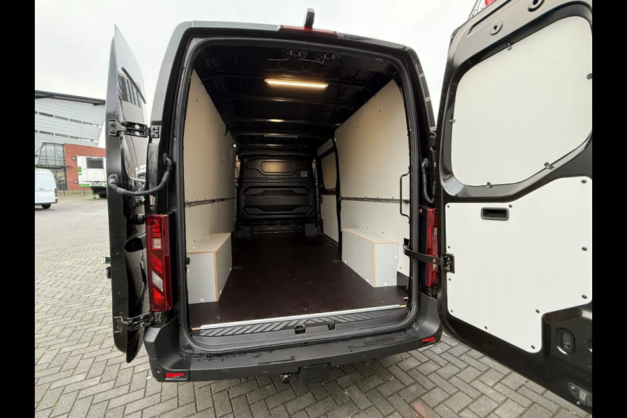 Renault Master Red Edition E-TECH L3H2 NIEUW/ ZWART/ LM VELGEN