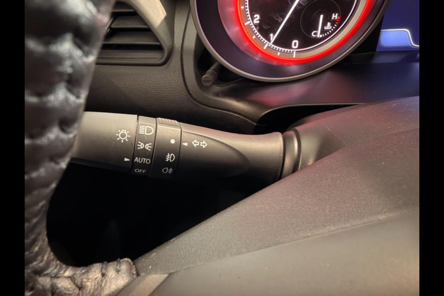 Suzuki Swift 1.2 Stijl Smart Hybrid ACC Camera Carplay Navi Stoelverw Xenon Parelmoer KM: 22.900 !!!