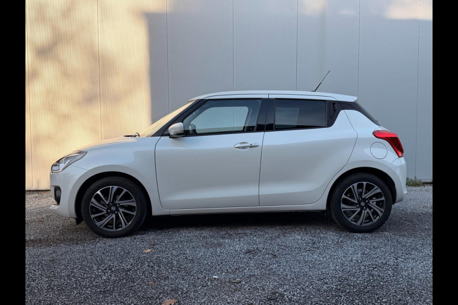 Suzuki Swift 1.2 Stijl Smart Hybrid ACC Camera Carplay Navi Stoelverw Xenon Parelmoer KM: 22.900 !!!