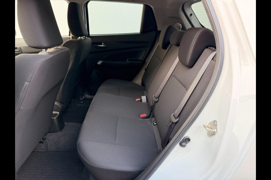 Suzuki Swift 1.2 Stijl Smart Hybrid ACC Camera Carplay Navi Stoelverw Xenon Parelmoer KM: 22.900 !!!