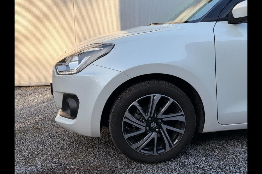 Suzuki Swift 1.2 Stijl Smart Hybrid ACC Camera Carplay Navi Stoelverw Xenon Parelmoer KM: 22.900 !!!