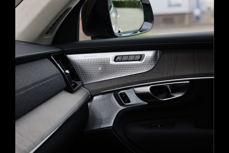 Volvo XC90 T8 AWD Ultra Dark | Direct rijden - Luchtvering - Trekhaak - Bowers&Wilkins