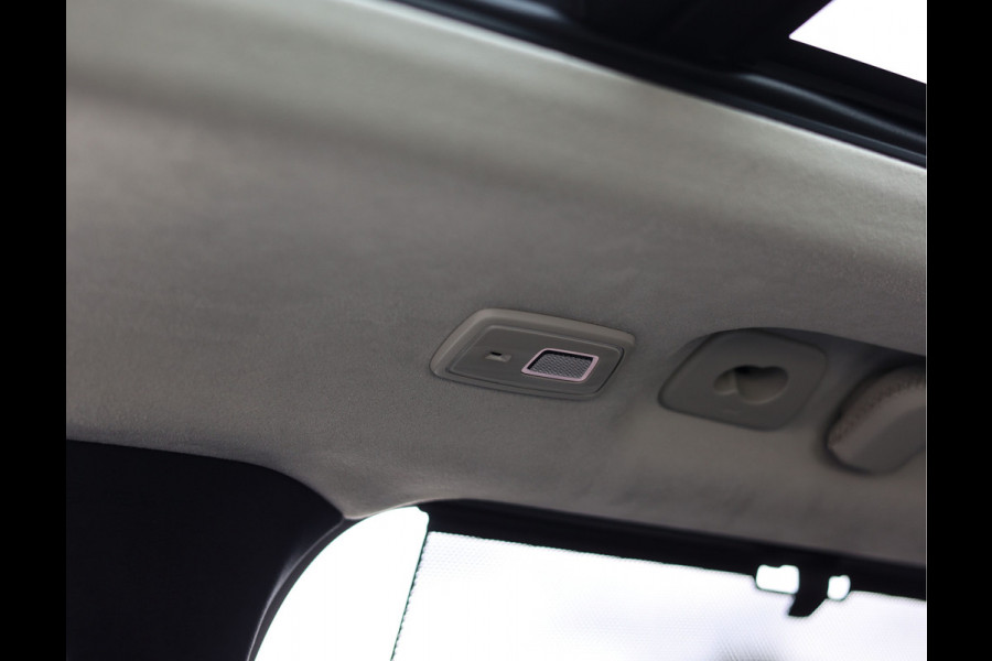 Volvo XC90 T8 AWD Ultra Dark | Direct rijden - Luchtvering - Trekhaak - Bowers&Wilkins