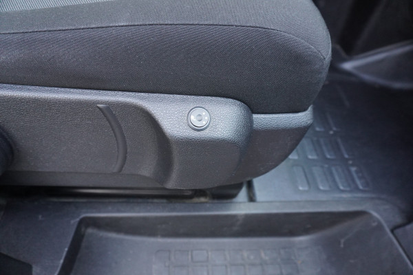 Peugeot Expert 227S 2.0 BlueHDI 180 Premium Pack Automaat nr.V101 | Airco | Cruise | Navi | Camera