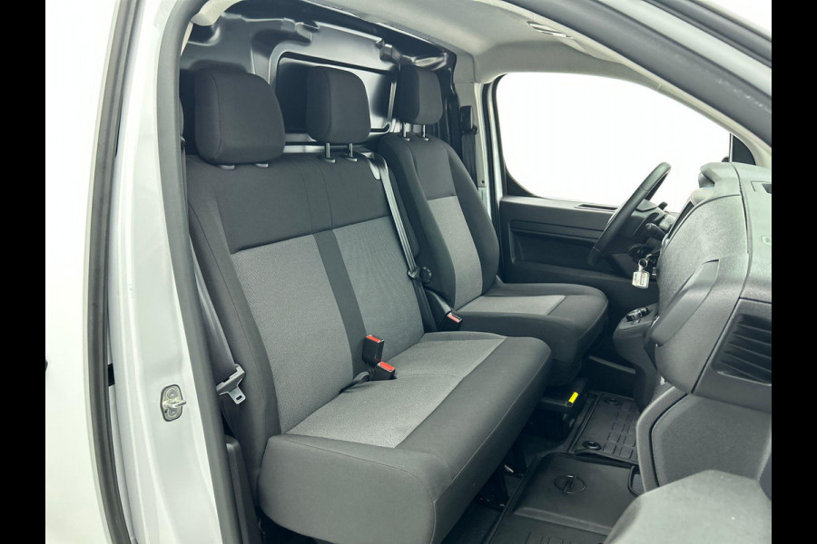 Opel Vivaro 145PK L3 Edition Automaat Airco Navi Trekhaak Airco Cruise Control Trekhaak Side-bars