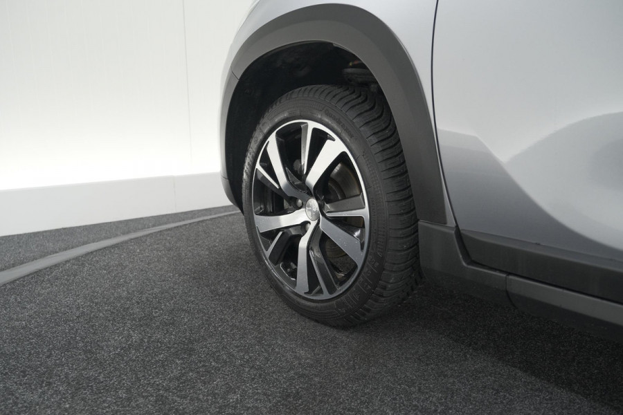 Peugeot 2008 PureTech 110 Allure | Trekhaak | Apple Carplay | Parkeersensoren | Navigatie