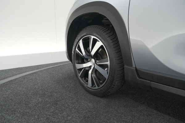 Peugeot 2008 PureTech 110 Allure | Trekhaak | Apple Carplay | Parkeersensoren | Navigatie