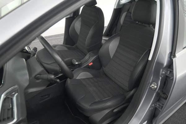 Peugeot 2008 PureTech 110 Allure | Trekhaak | Apple Carplay | Parkeersensoren | Navigatie